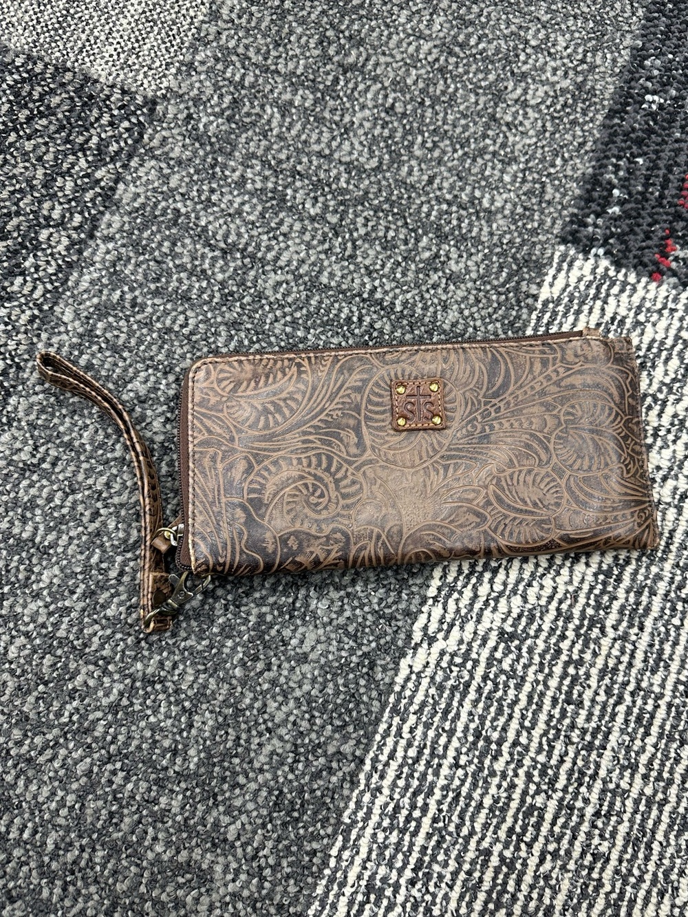 STS Ranchwear Zip Around Clutch Wallet